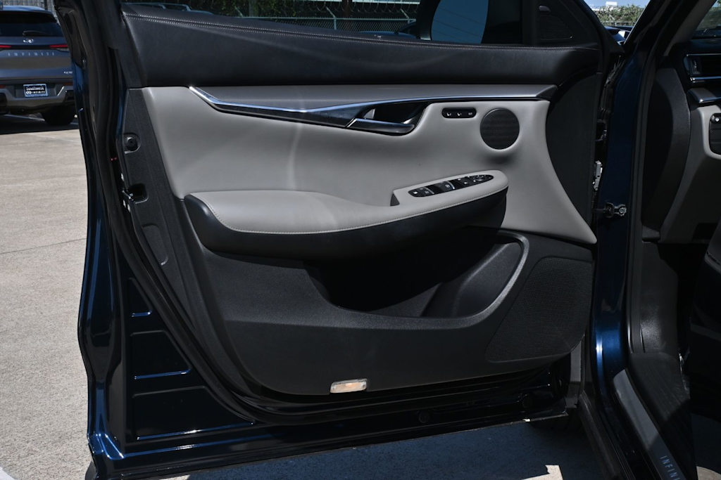 Thumbnail: 2023 INFINITI QX50 - 25