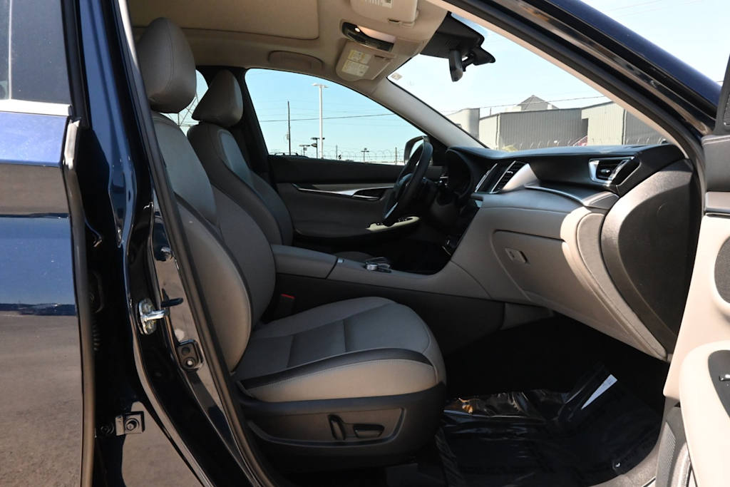 Thumbnail: 2023 INFINITI QX50 - 11