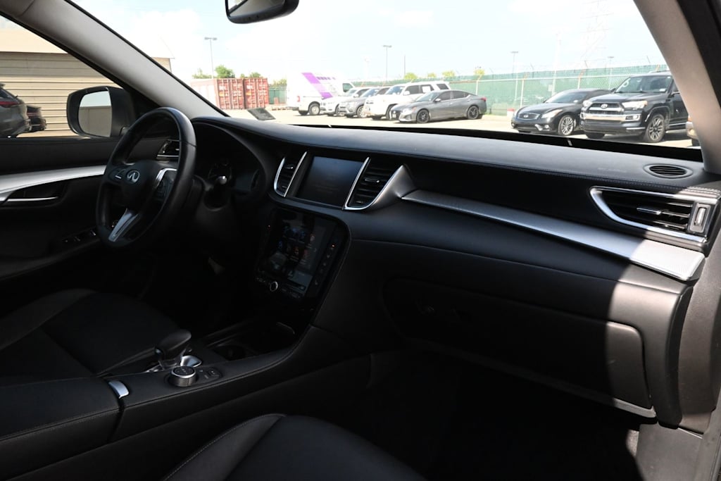 Thumbnail: 2021 INFINITI QX50 - 13