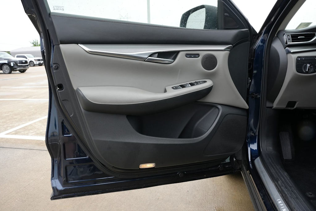Thumbnail: 2023 INFINITI QX50 - 22