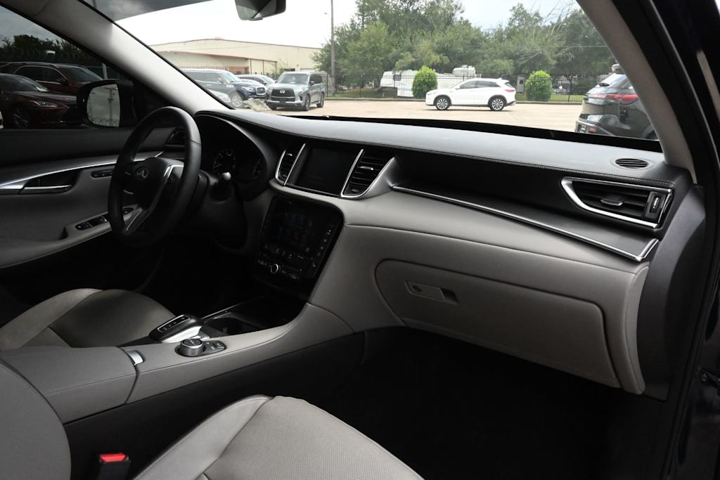 Thumbnail: 2023 INFINITI QX50 - 13