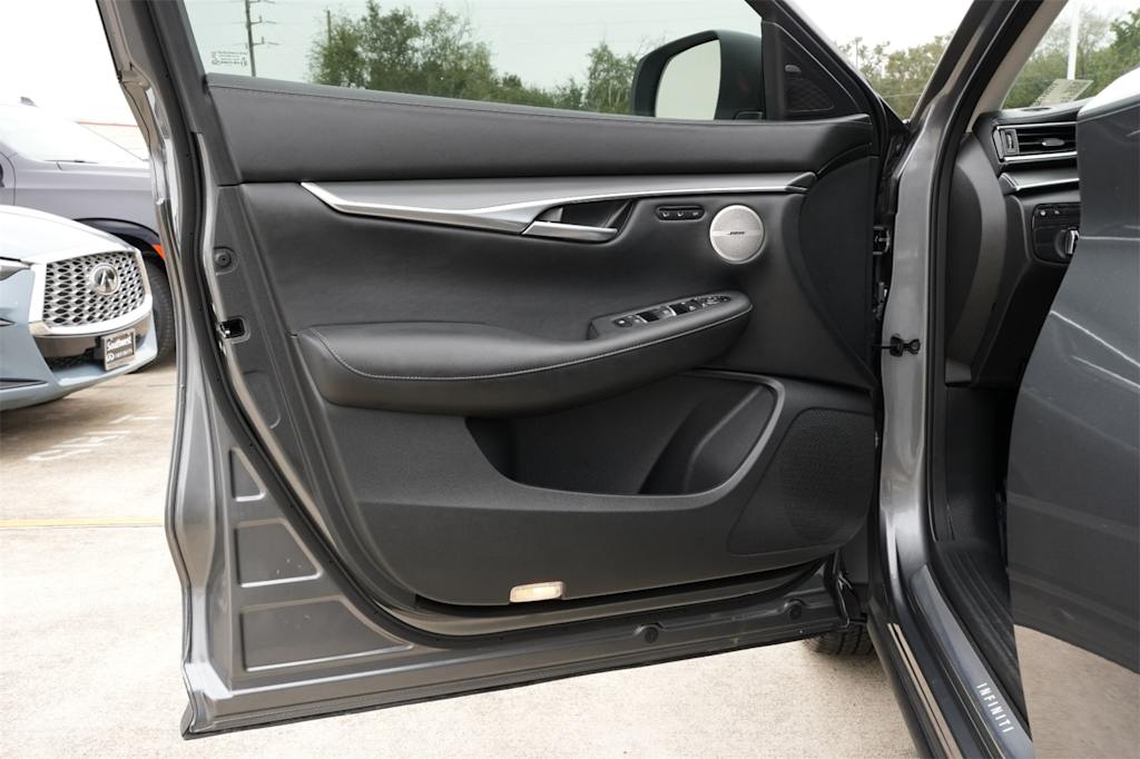 Thumbnail: 2025 INFINITI QX50 - 25