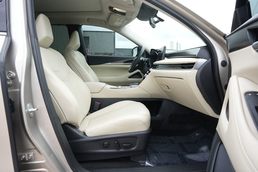 Thumbnail: 2025 INFINITI QX50 - 10