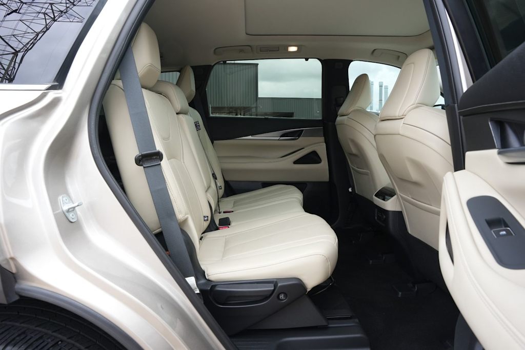 Thumbnail: 2025 INFINITI QX50 - 26