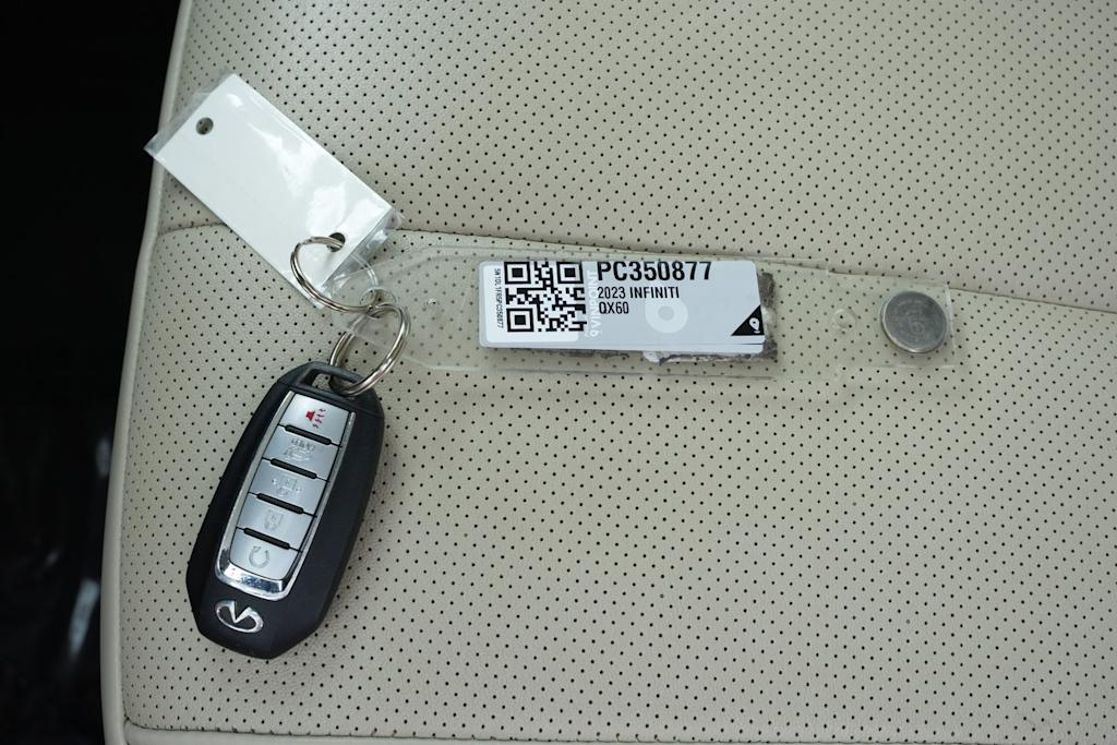 Thumbnail: 2025 INFINITI QX50 - 17