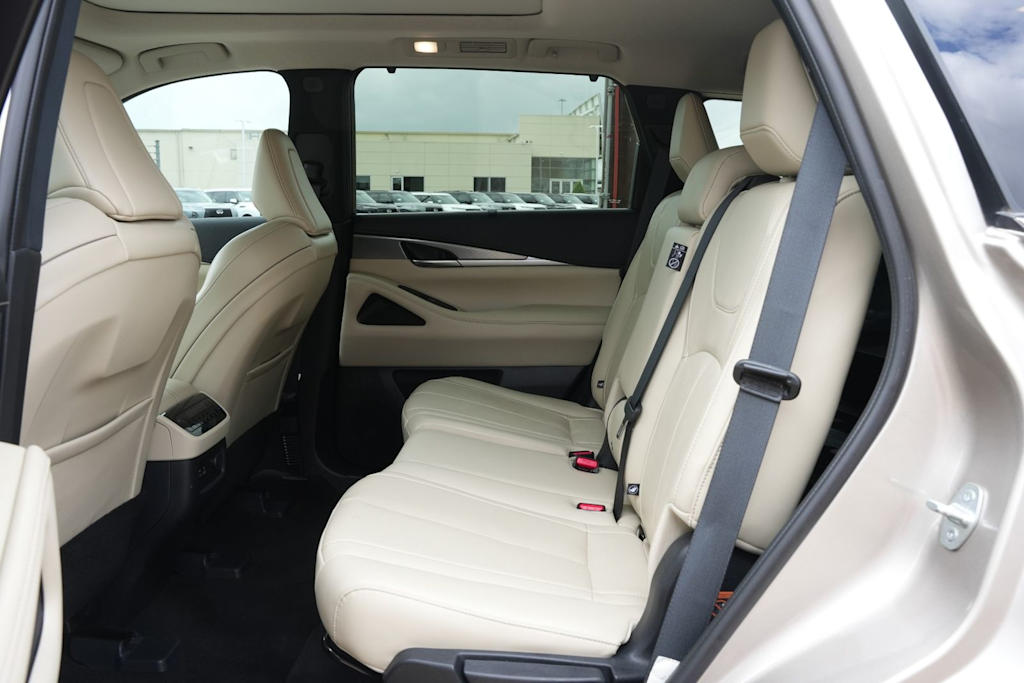 Thumbnail: 2025 INFINITI QX50 - 11