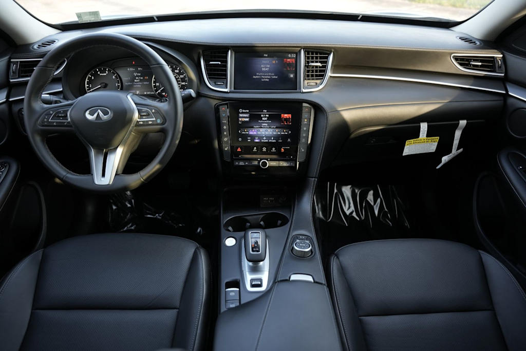 Thumbnail: 2025 INFINITI QX50 - 2