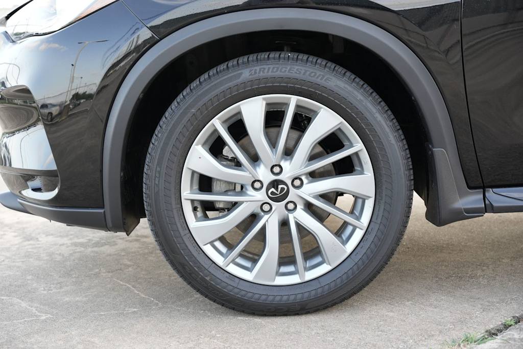 Thumbnail: 2025 INFINITI QX50 - 8