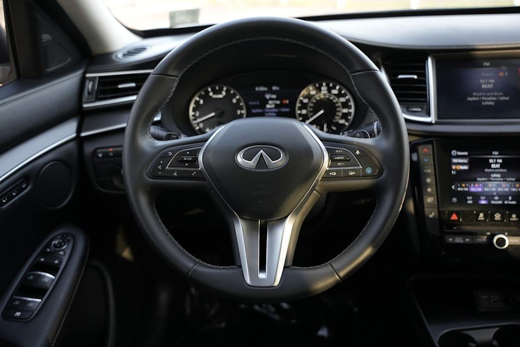 Thumbnail: 2025 INFINITI QX50 - 9