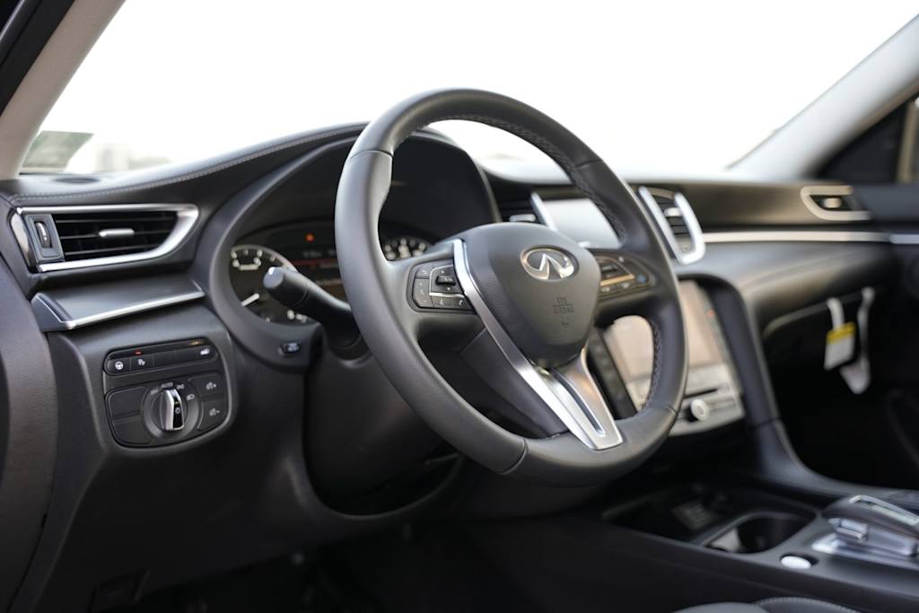 Thumbnail: 2025 INFINITI QX50 - 13