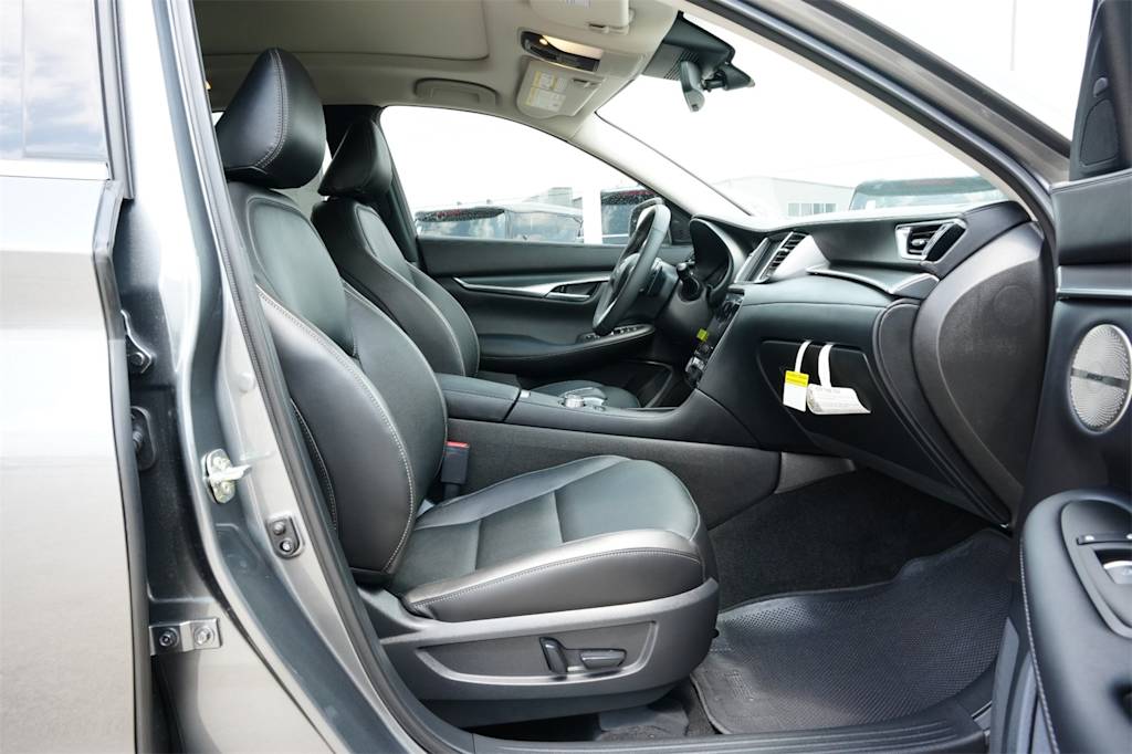 2025 INFINITI QX50 Luxe 12