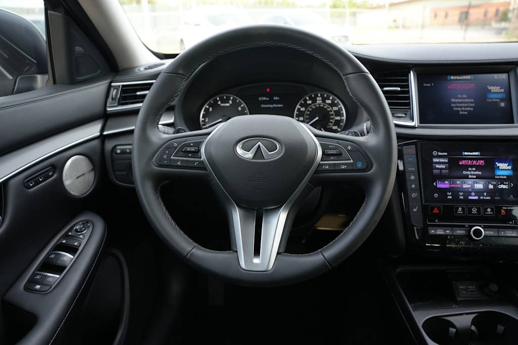 Thumbnail: 2025 INFINITI QX50 - 9