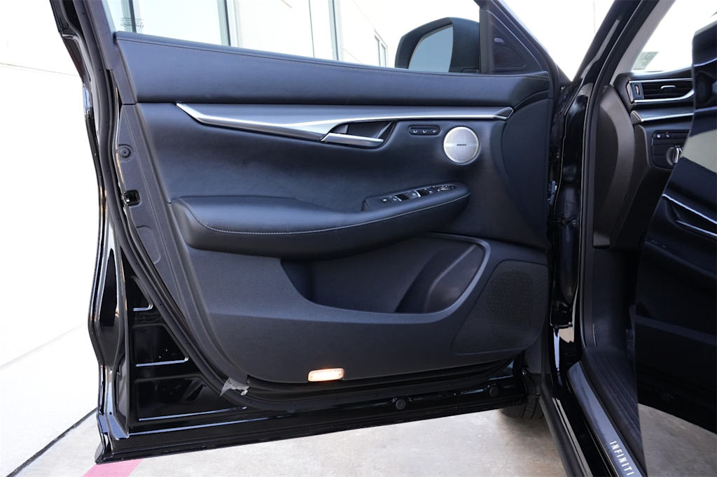 Thumbnail: 2025 INFINITI QX50 - 26