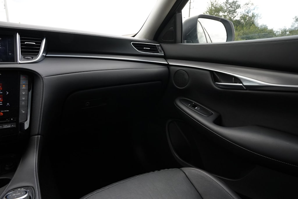 Thumbnail: 2023 INFINITI QX50 - 20