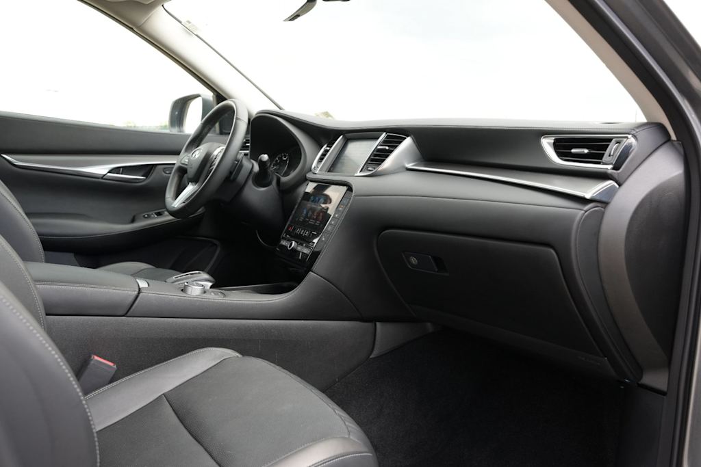 Thumbnail: 2023 INFINITI QX50 - 14