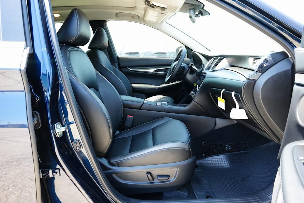 2025 INFINITI QX50 Luxe 12