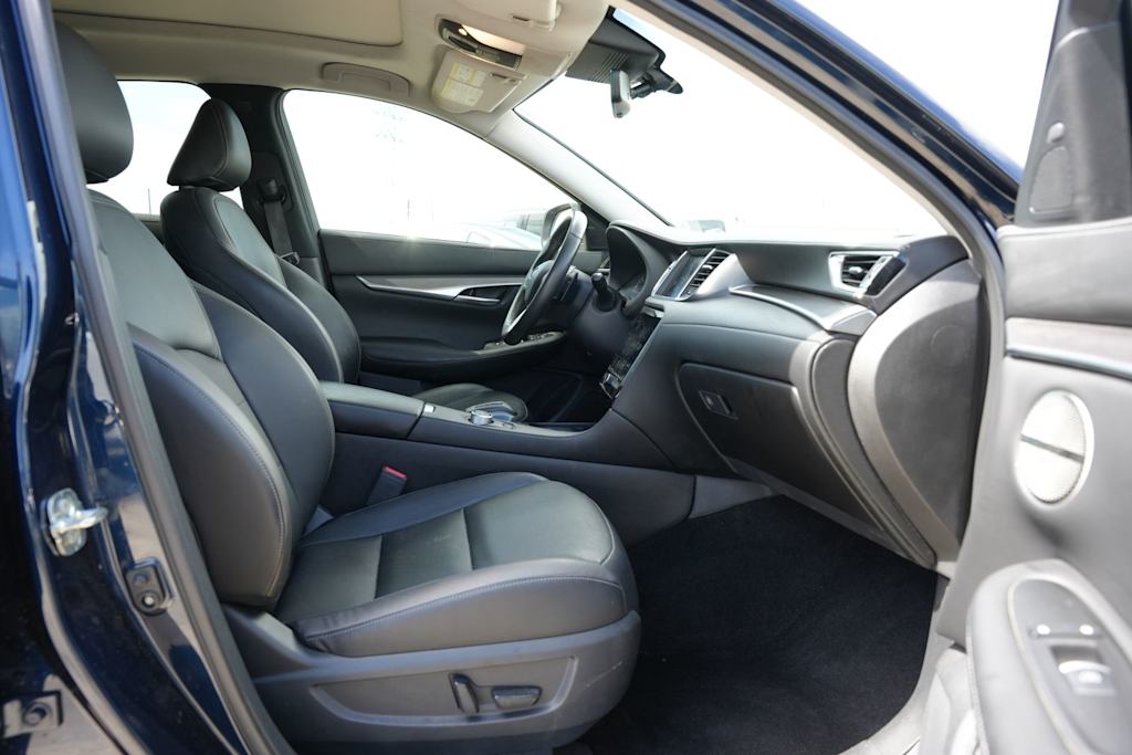 Thumbnail: 2023 INFINITI QX50 - 11