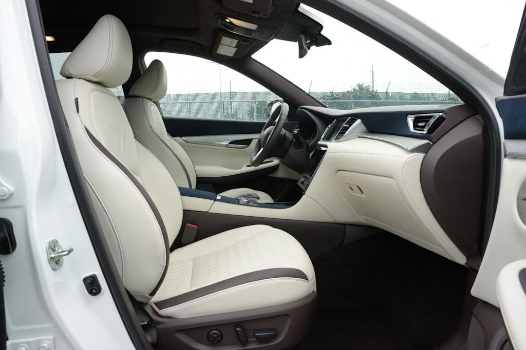 Thumbnail: 2024 INFINITI QX50 - 11