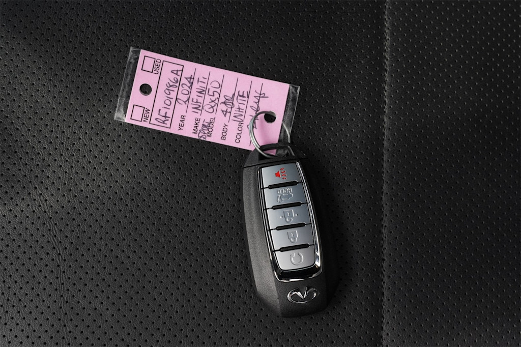 Thumbnail: 2024 INFINITI QX50 - 19