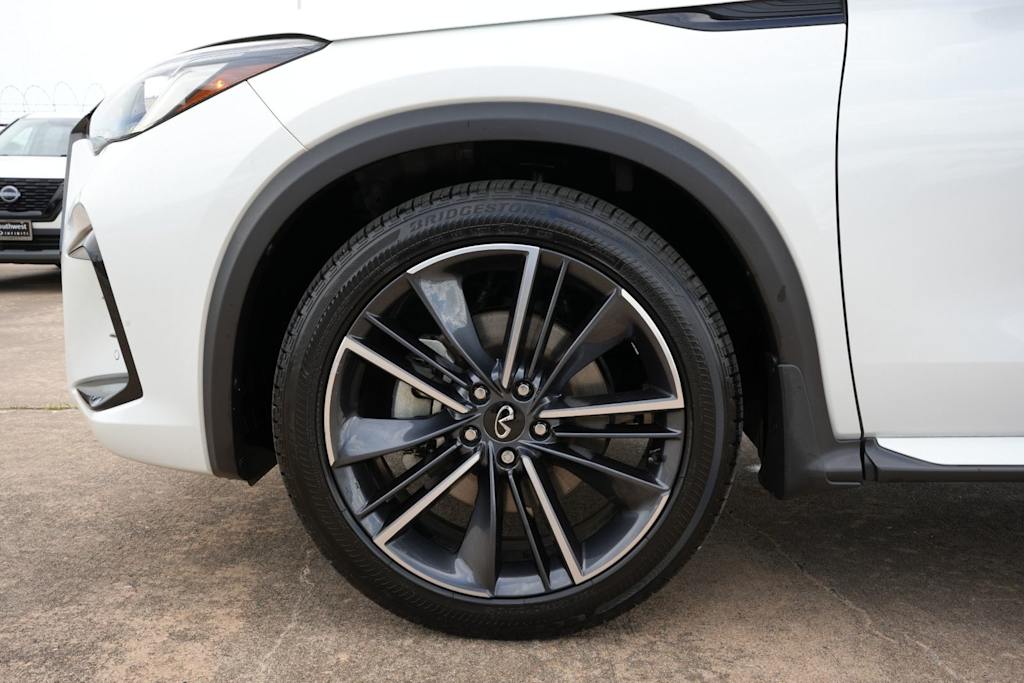 Thumbnail: 2025 INFINITI QX50 - 8