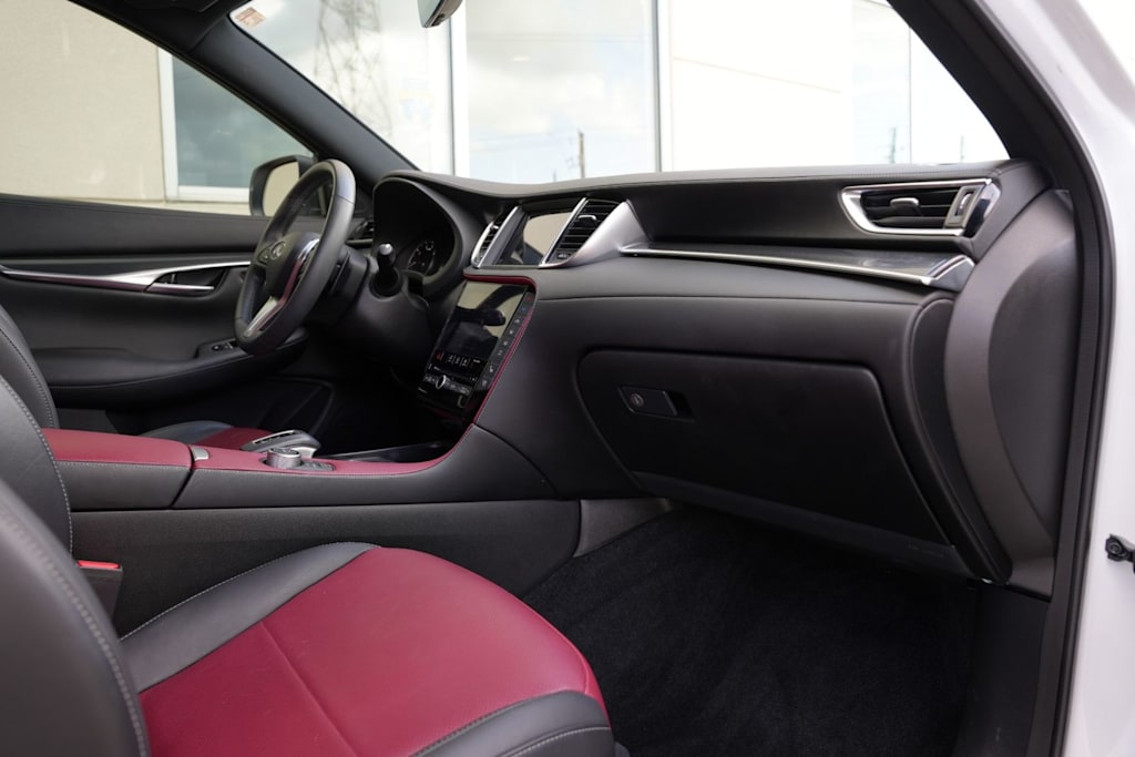 Thumbnail: 2025 INFINITI QX50 - 14