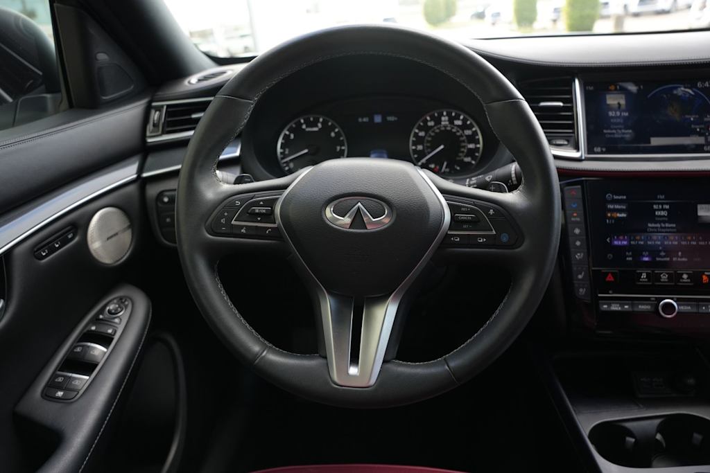 Thumbnail: 2025 INFINITI QX50 - 9