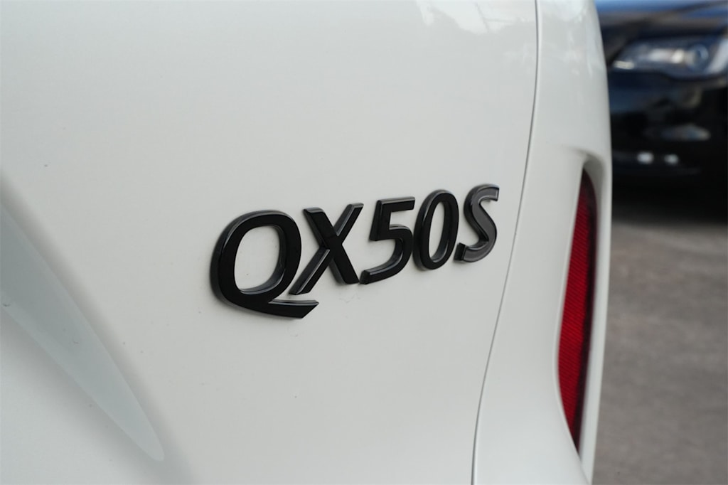 Thumbnail: 2025 INFINITI QX50 - 7