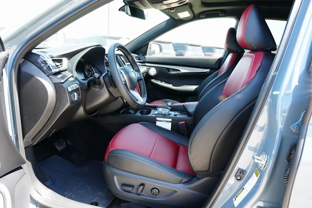 2025 INFINITI QX50 Sport 11