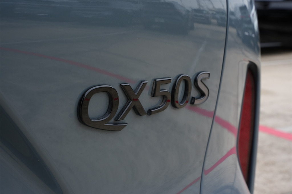 Thumbnail: 2025 INFINITI QX50 - 7