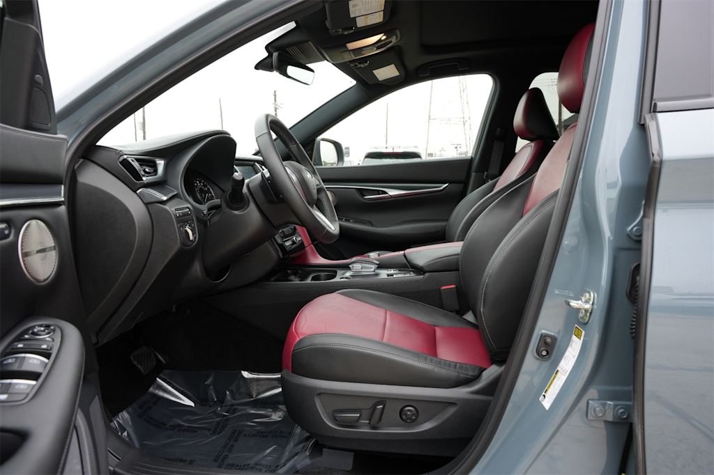 Thumbnail: 2025 INFINITI QX50 - 11