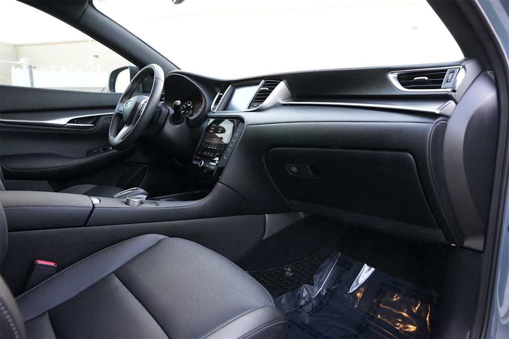 Thumbnail: 2025 INFINITI QX55 - 15