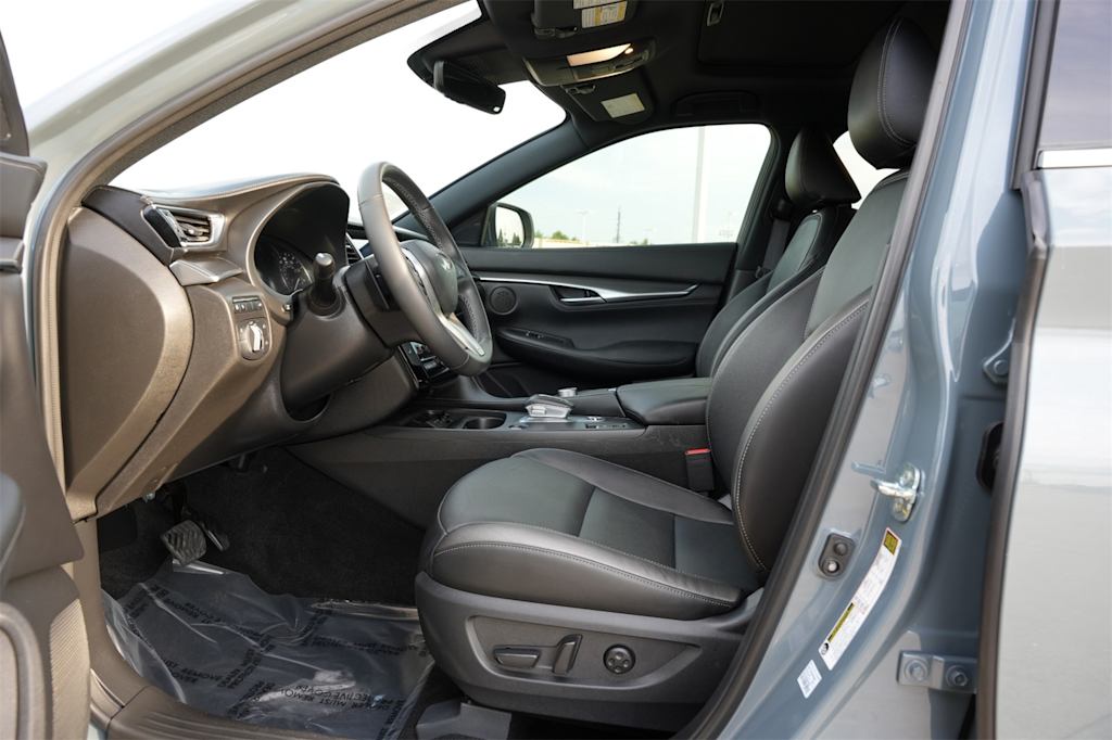 Thumbnail: 2025 INFINITI QX55 - 11