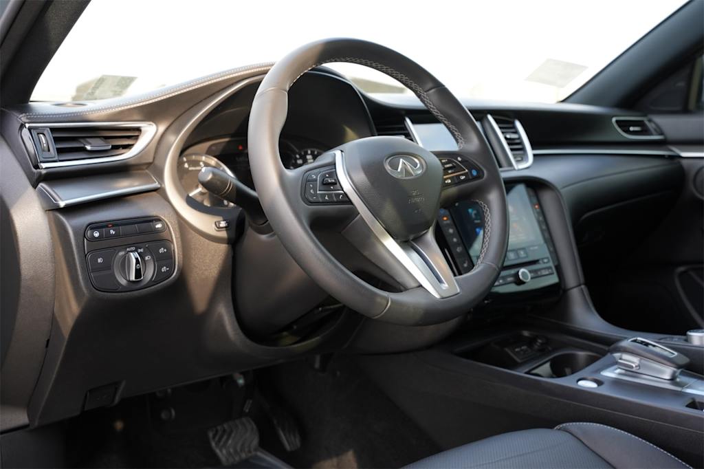 Thumbnail: 2025 INFINITI QX55 - 14