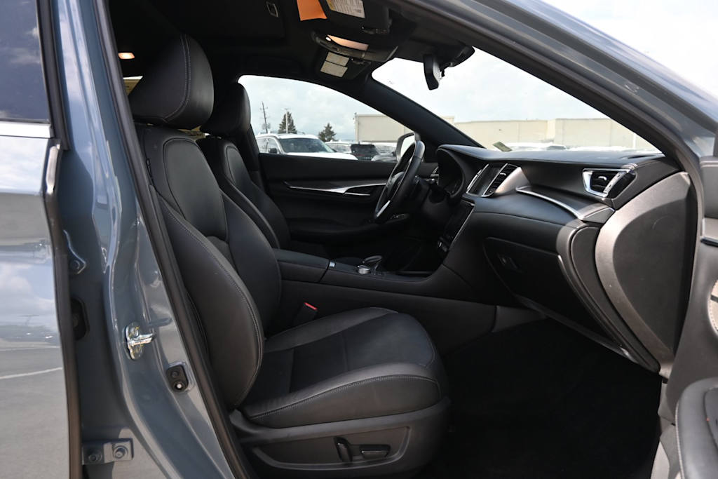 Thumbnail: 2023 INFINITI QX55 - 10