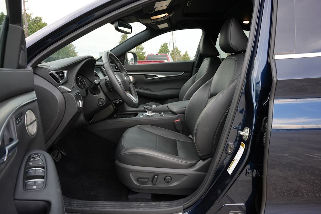 Thumbnail: 2023 INFINITI QX55 - 9