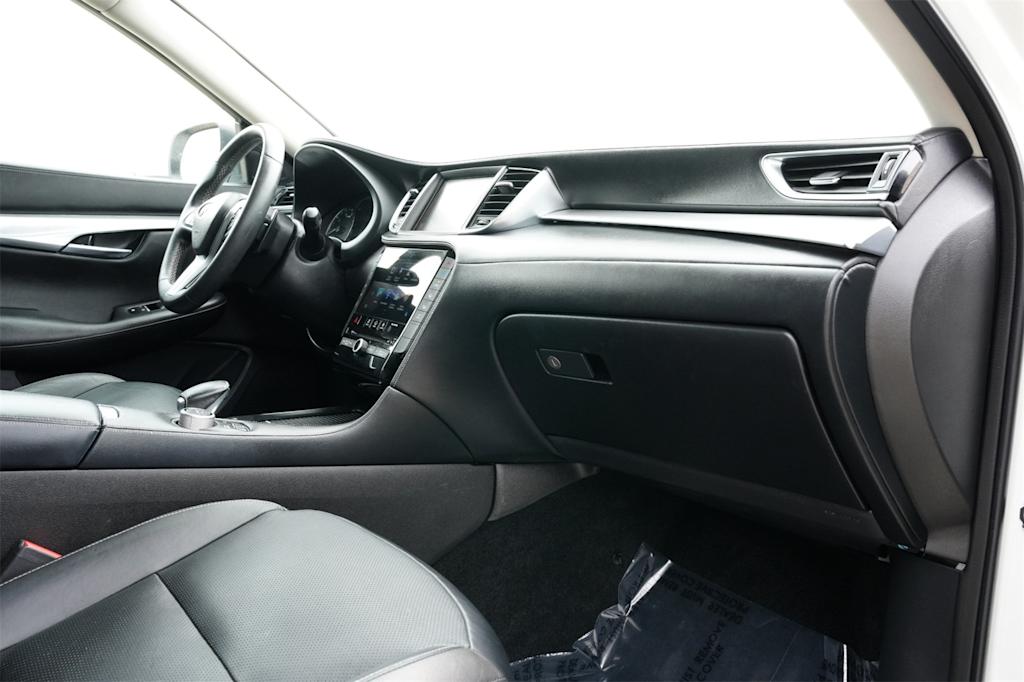 Thumbnail: 2019 INFINITI QX50 - 15