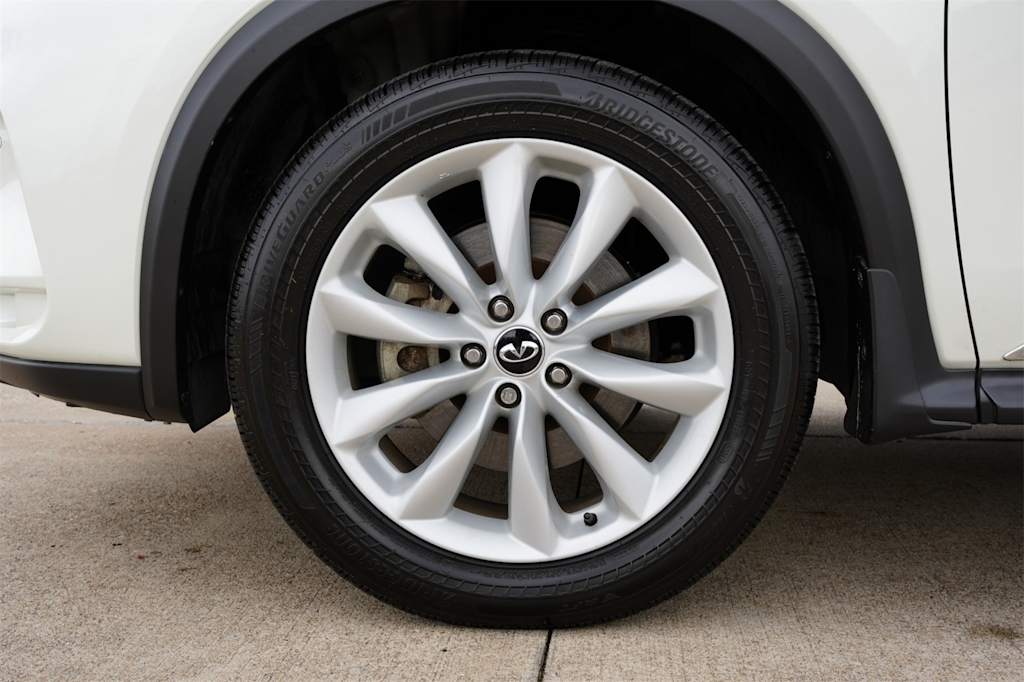 Thumbnail: 2019 INFINITI QX50 - 8
