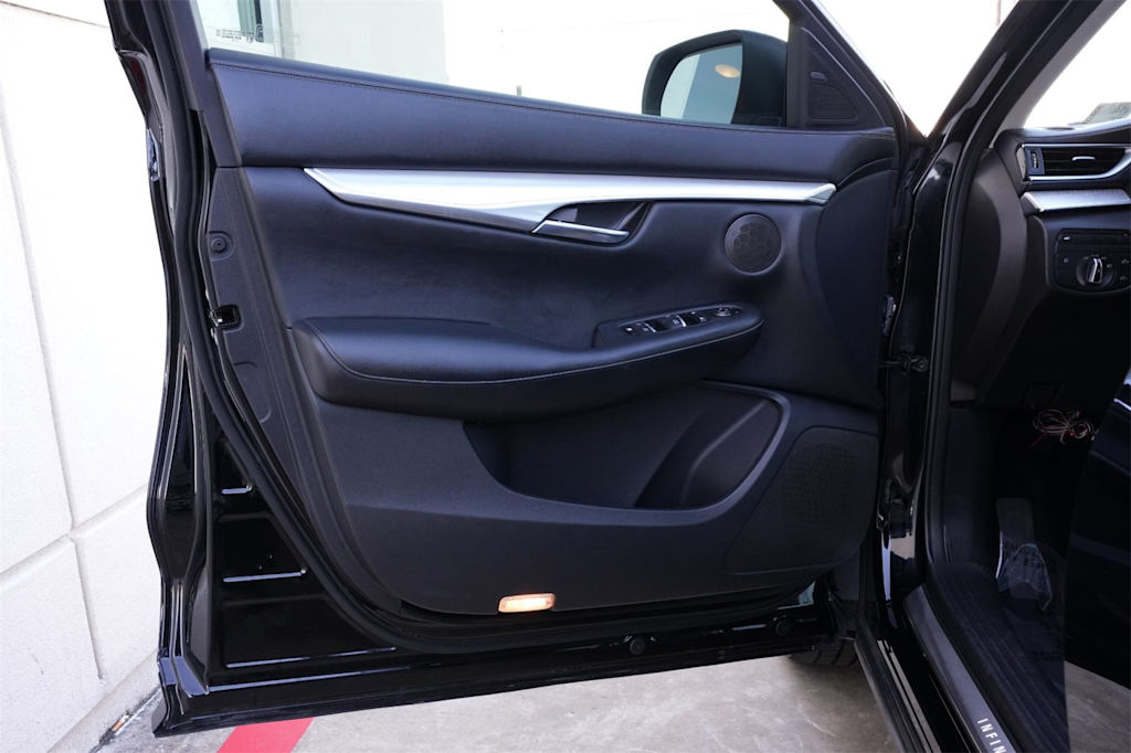 Thumbnail: 2019 INFINITI QX50 - 27