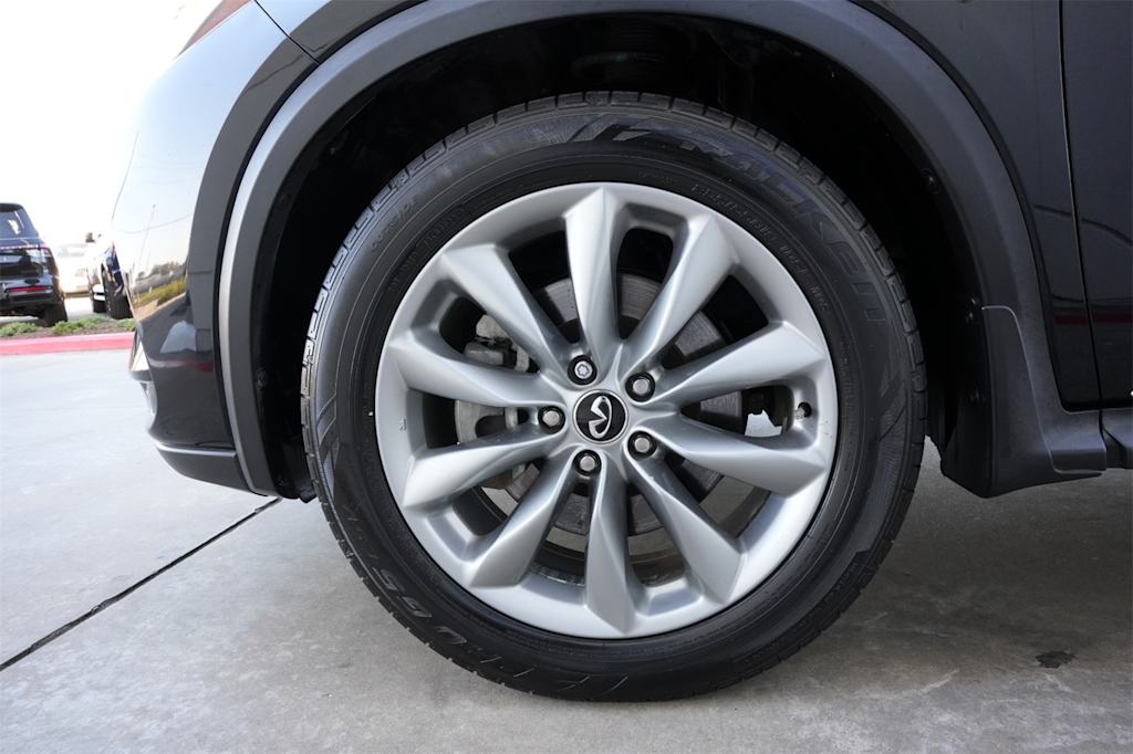 Thumbnail: 2019 INFINITI QX50 - 8