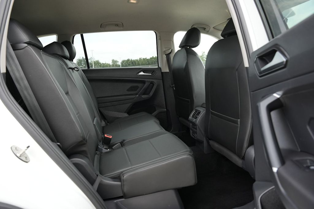 Thumbnail: 2018 Volkswagen Tiguan - 24