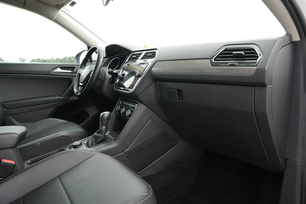 Thumbnail: 2018 Volkswagen Tiguan - 13