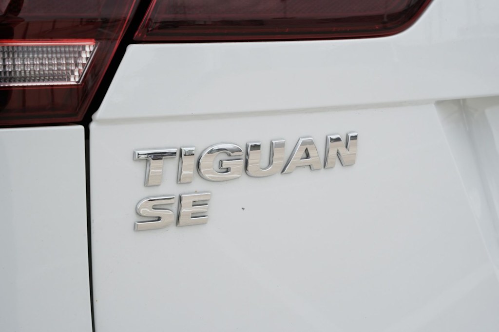 Thumbnail: 2018 Volkswagen Tiguan - 7