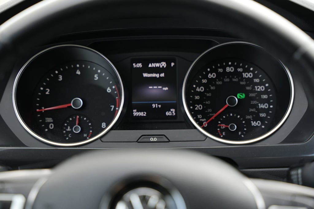 Thumbnail: 2018 Volkswagen Tiguan - 16