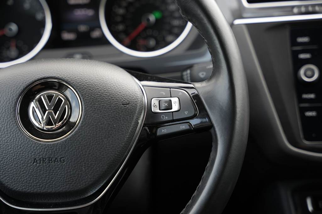 Thumbnail: 2018 Volkswagen Tiguan - 21