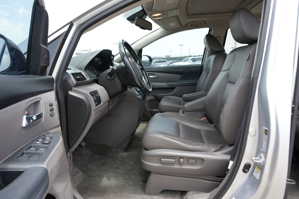 Thumbnail: 2015 Honda Odyssey - 10