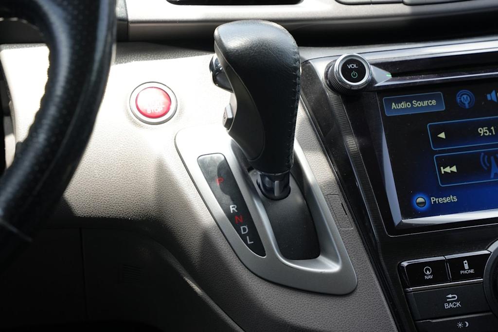 Thumbnail: 2015 Honda Odyssey - 16