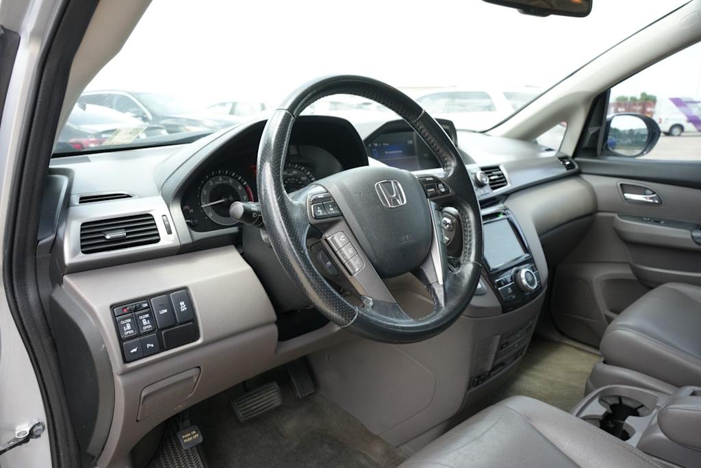 Thumbnail: 2015 Honda Odyssey - 13