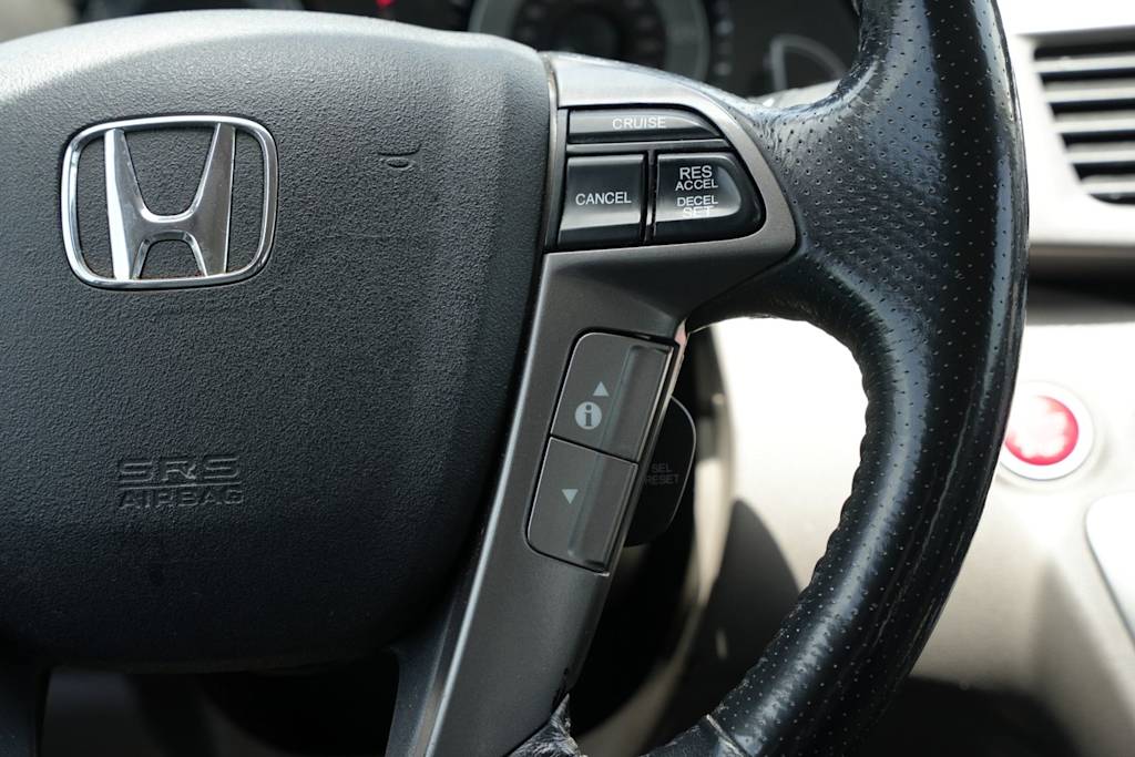 Thumbnail: 2015 Honda Odyssey - 23