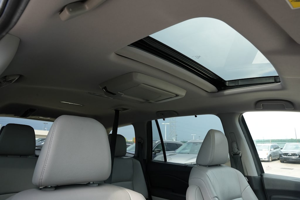 Thumbnail: 2020 Honda Pilot - 25