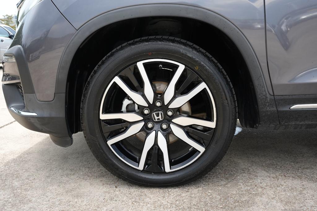 Thumbnail: 2020 Honda Pilot - 8